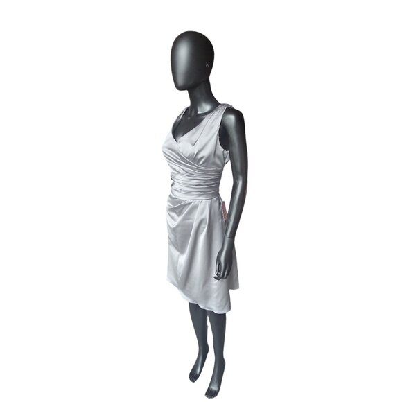 Silver Satin V-Neck Side Ruched Cocktail Dress - David's Bridal - Picture 4 of 5